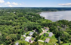 1948 Surf Drive NE, Solon, IA 52333
