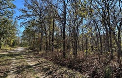 Kip Drive, Edwards, MO 65326