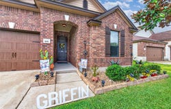 1017 Oatmeal Dr, Pflugerville, TX 78660