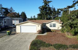 855 MAPLE St, Florence, OR 97439