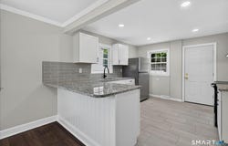 5 Lynmot Road, Hamden, CT 06514