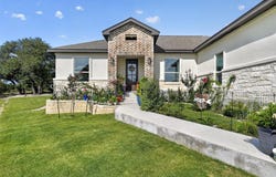 108 Monroe Upton Ct, Blanco, TX 78606