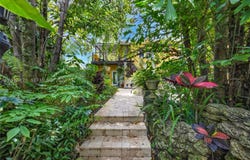 650 NE 76th St, Miami, FL 33138