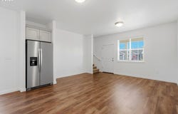 1426 SE Hankel St, Dallas, OR 97338