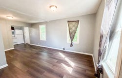 747 Simmons Ave SE, Huron, SD 57350