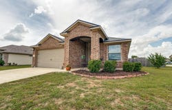 1618 Woodlands Dr, Kyle, TX 78640