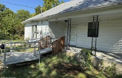 703 W Macon Street, Carthage, MO 64836
