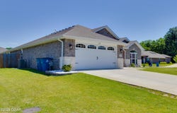 320 Sidney Lane, Webb City, MO 64870