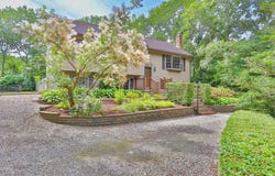 2 Robin Road, Sandwich, MA 02563