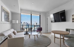 601 NE 1st St, Miami, FL 33132