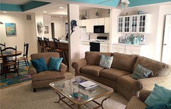 910 E. Harbour Towne Drive, Lake Ozark, MO 65049
