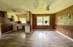 140 Magnolia Dr, Hemingway, SC 29554