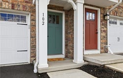 102 Lupine Dr, Mars, PA 16046