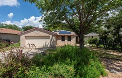 144 FALL CREEK Dr, Kyle, TX 78640