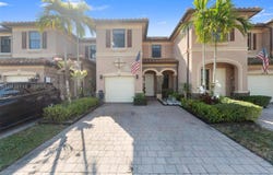 3436 W 90th St, Hialeah, FL 33018