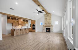 16429 Clearview Dr, Lindale, TX 75771