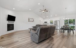 206 Laci Dru Drive, Mediapolis, IA 52637