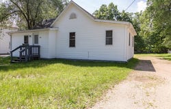 408 18th Avenue E, Menomonie, WI 54751