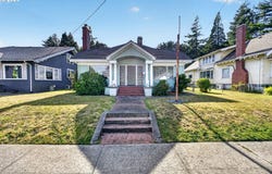1410 SHERMAN Ave, NorthBend, OR 97459