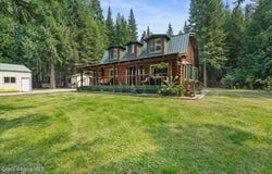 701 East Settlement, Priest River, ID 83856
