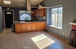 1961 Overland, Colton, CA 92324