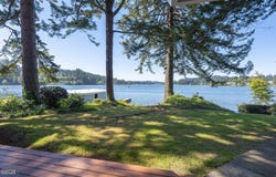 2915 NE Loop Drive, Otis, OR 97368