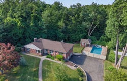 659 W Woods Road, Hamden, CT 06518