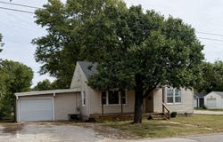 1320 S Morris Street, Mexico, MO 65265