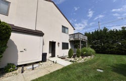 1 Anchorage Way, Freeport, NY 11520