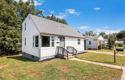 10 Lisa Drive, Fredericktown, MO 63645