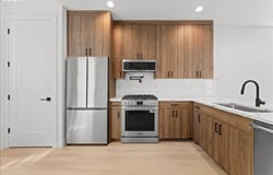 310 G Ave, LakeOswego, OR 97034