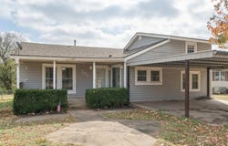 701 E Scissortail Lane, Cushing, OK 74023