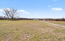 1619 Grain Bin Rd., Lake View, SC 29563