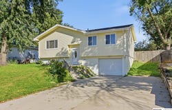 40 Pine Crest Drive, Yutan, NE 68073