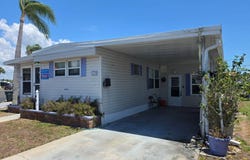 49 Deer Ln, Englewood, FL 34223
