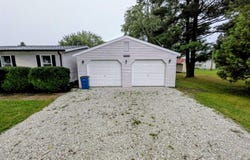 963 S 300 E, LaPorte, IN 46350