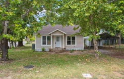 100 LYNCH ST, Hawkins, TX 75765