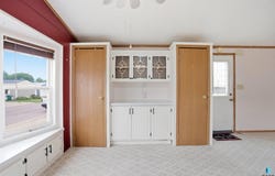 704 N Redbird Pl, Sioux Falls, SD 57107