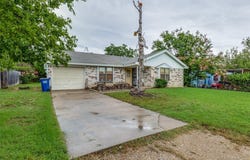 101 Gordon Drive, Azle, TX 76020
