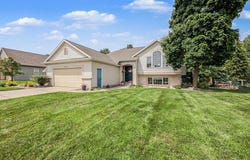 2114 Arbor Court, Grand Rapids, MI 49534