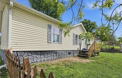 806 West Street, Stewartsville, MO 64490