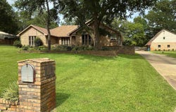 692 Sunnybrook Dr, Longview, TX 75605