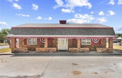 410 E Taylor Street, Caney, KS 67333