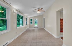 6701 Owens Rd, Radford, VA 24141