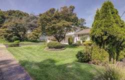 133 Kings Highway, Hauppauge, NY 11788