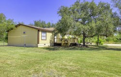 609 County Road 4647, Hondo, TX 78861