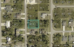 385 Chamonix Avenue S, Lehigh Acres, FL 33974