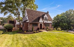 2 Glenvue Dr, Ross Twp, PA 15237