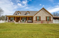 1615 Sanger Drive, Springtown, TX 76082