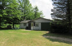 710 N 204th Avenue, Hesperia, MI 49421